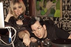 chris_26_kris_80_video