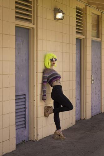 SUBURBIA PROMO Motel Pools4x6