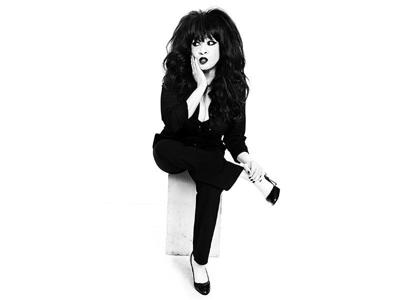 RONNIE SPECTOR hi res (c) Ruven Afanador _ CPI Syndication (1)